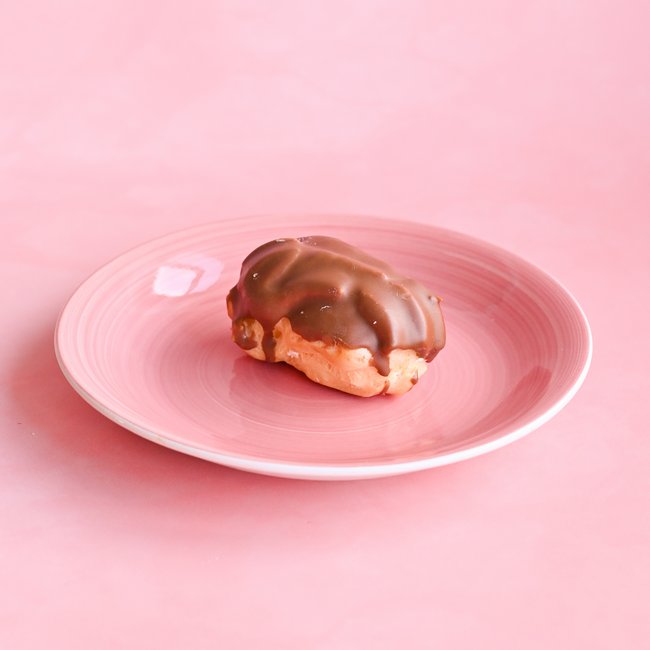 Mini eklerek z śmietaną, toffi