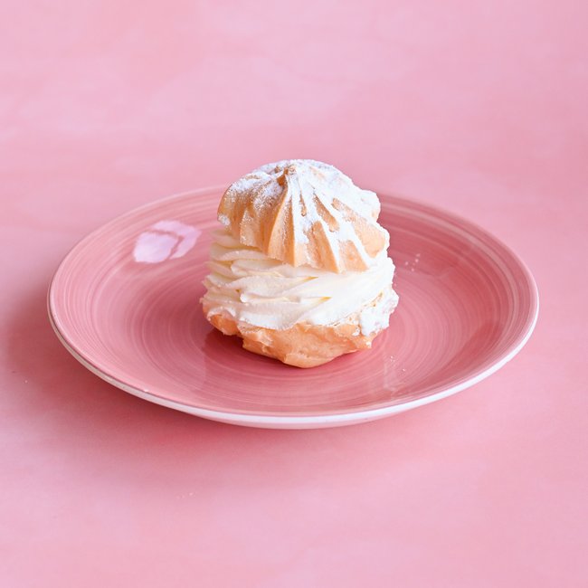 Ptyś z śmietaną, ajerkoniakiem